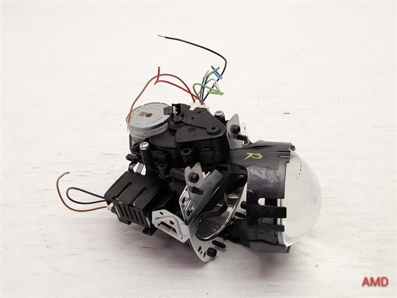 2011 BMW 335xi 335i 328i 328xi E90 Sedan Right Bi-Xenon Projector Adaptive