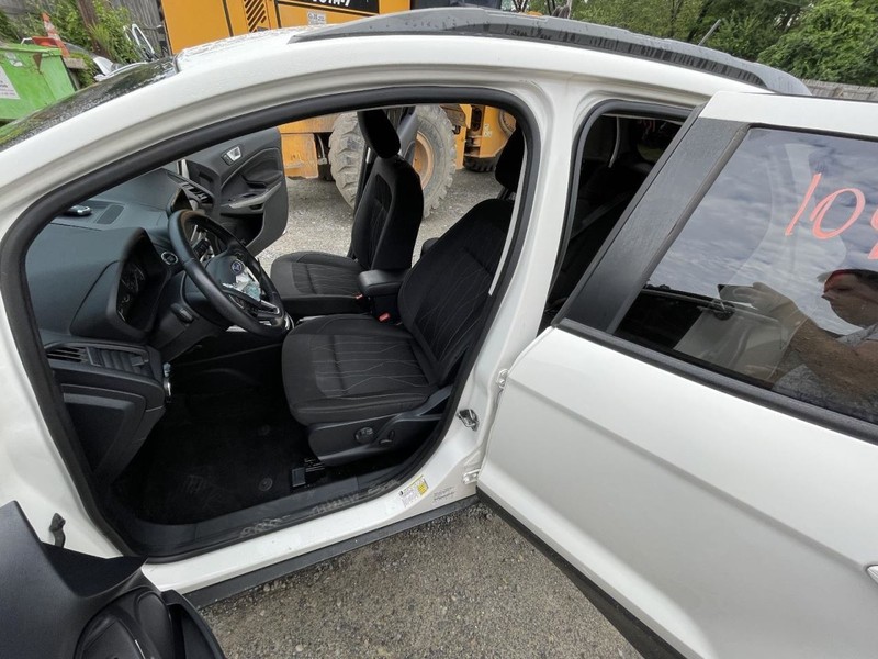 2018-2022 Ford Ecosport Left Rocker With Post White