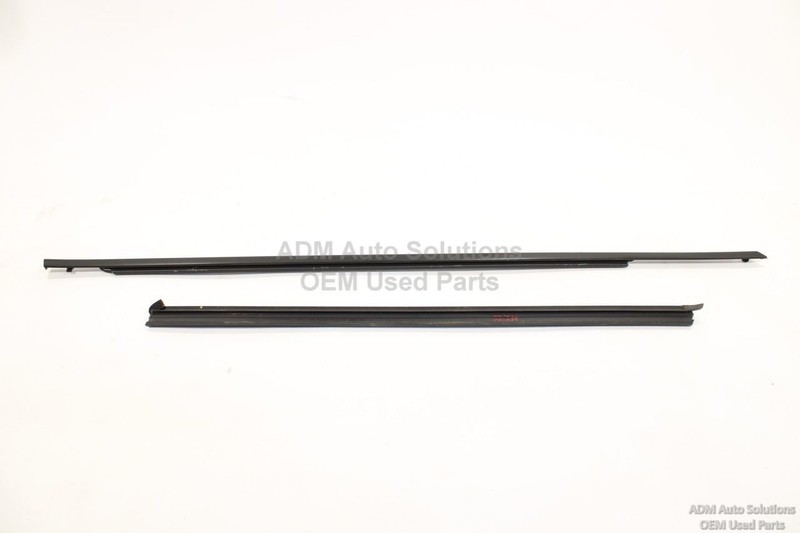 2021-2025 HYUNDAI ELANTRA Front Right Side Window Weatherstrip Belt Molding OEM