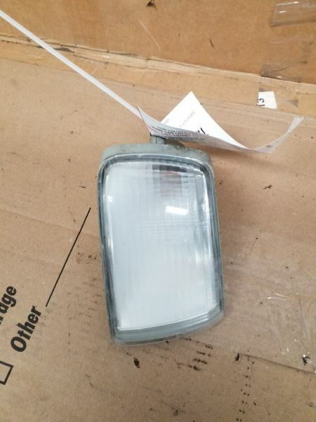 Driver Corner/Park Light Park Lamp-turn Signal Fits 03-05 4 RUNNER 250135