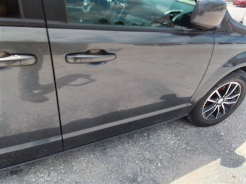 CARAVAN 2018 Front Door 3297163