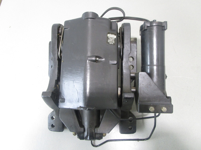819177A3 819120F1 Force Outboard 40hp Swivel Bracket Power Trim Unit Assembly