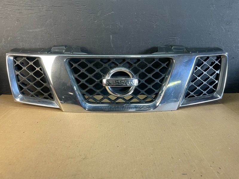 2005 2006 2007 Nissan Pathfinder Chrome Front Upper Grill Grille Oem AD0196 DG