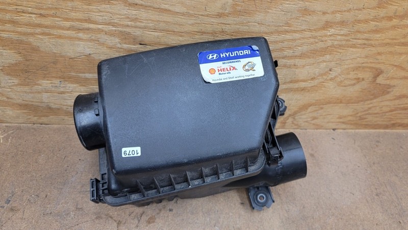 2011 - 2016 Hyundai Elantra Sedan California Emission Air Cleaner Box Intake