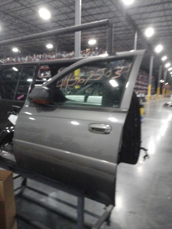 2005 Chevrolet Trailblazer Left Front Door Grey 4DR SUV 289303 Used Parts