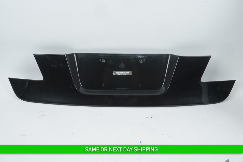 2009 - 2012 BMW 750Li TRUNK LID LICENSE PLATE HOLDER PANEL 7205771 OEM