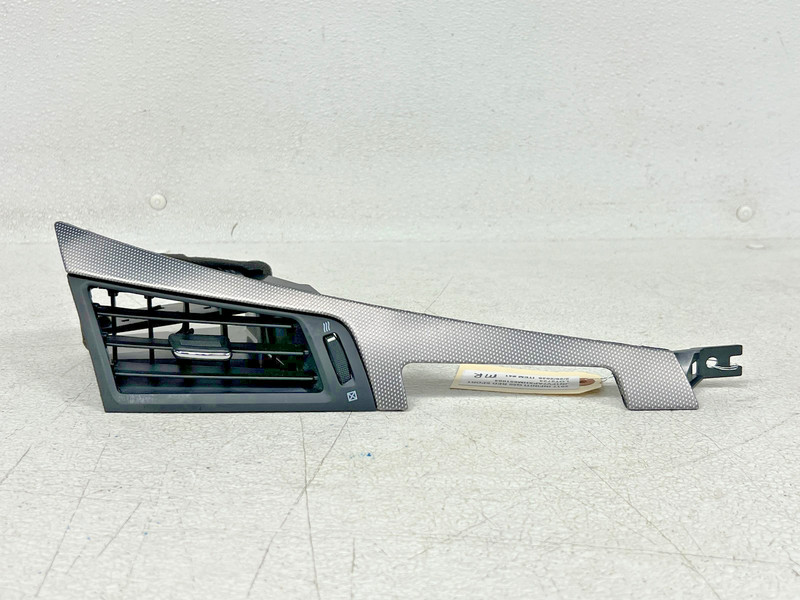 ⭐2014-2020 INFINITI Q50 FRONT RIGHT MIDDLE DASH A/C AIR VENT GRILLE OEM LOT2724