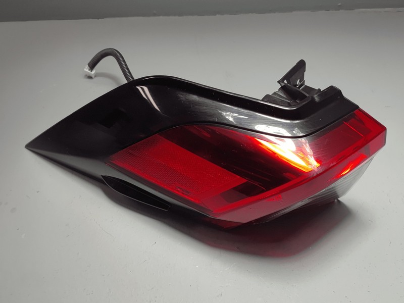 2019-2025 TOYOTA RAV4 REAR LEFT DRIVER SIDE OUTER TAILLIGHT TAIL LIGHT LAMP OEM