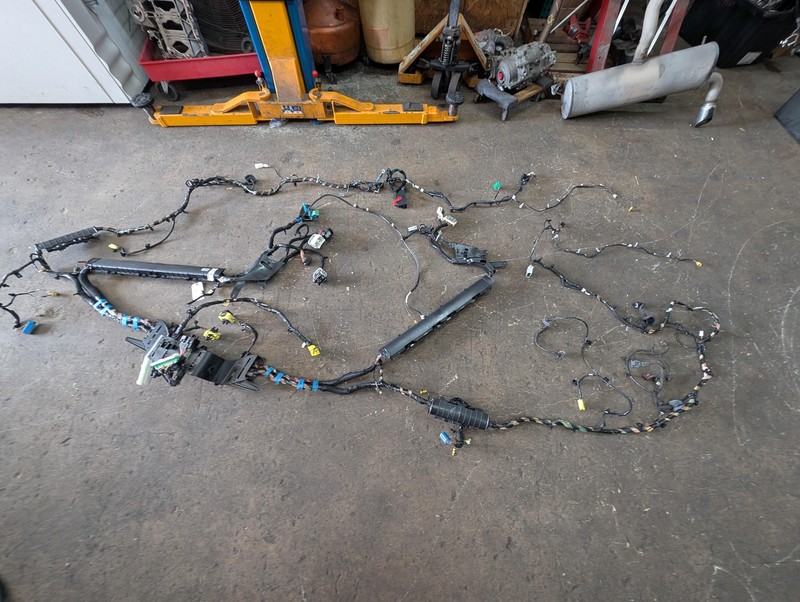 Body Floor Wiring Harness 2017 Jeep Cherokee 68302159AC
