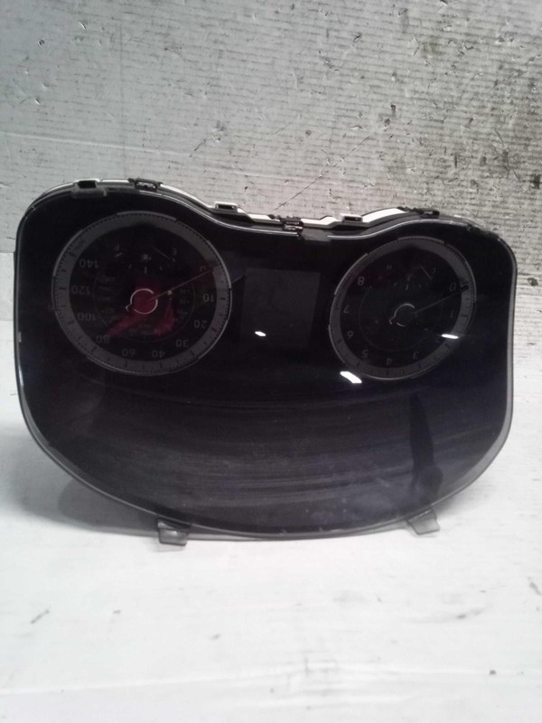 Used Speedometer Gauge fits: 2021 Hyundai Venue cluster MPH halogen headlamps Gr