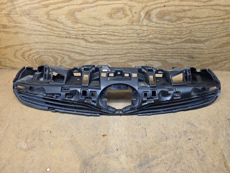 2019 2020 2021 Toyota Prius Front Bumper Upper Grille OEM