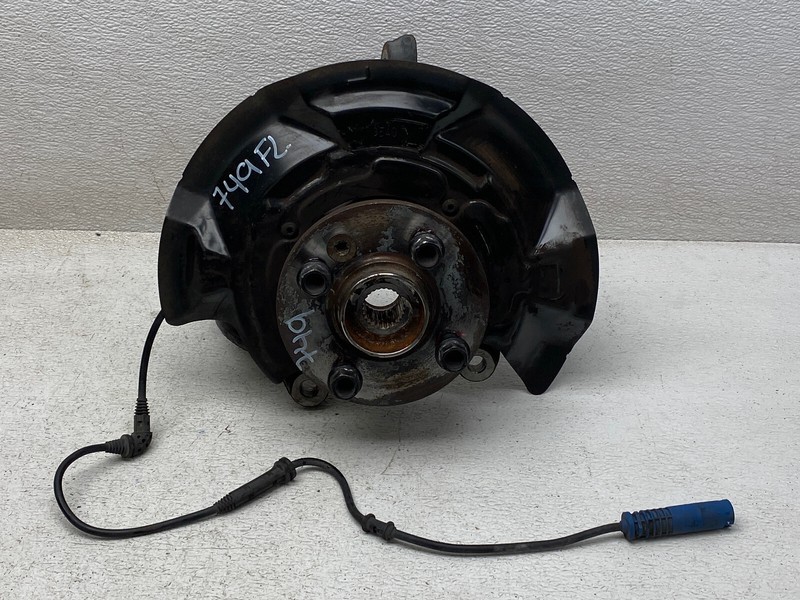 2007-2015 MINI COOPER S FRONT LEFT DRIVER SIDE SPINDLE KNUCKLE OEM LOT749