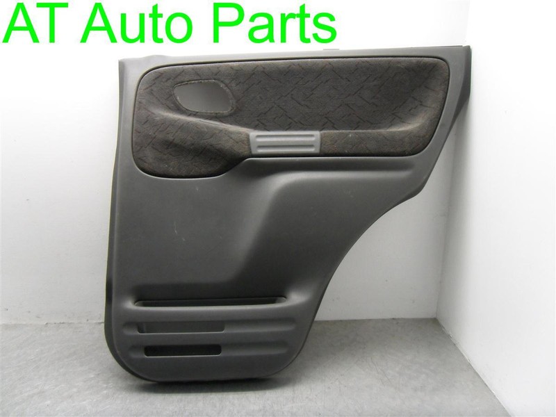 2001-2004 CHEVROLET TRACKER PASSENGER REAR POWER DOOR TRIM PANEL GRAY OEM