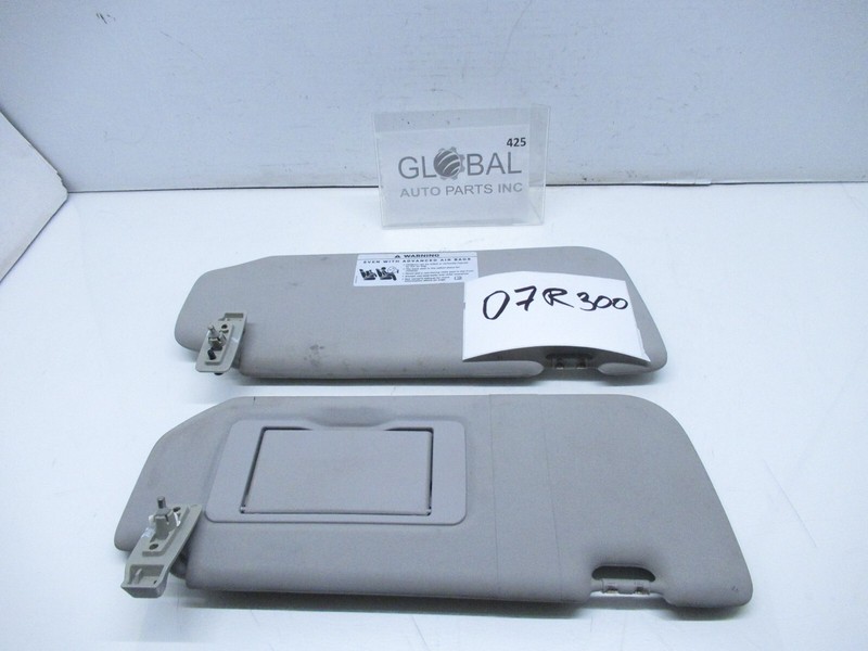 06-08 MERCEDES W251 R350 R500 FRONT LEFT / RIGHT SUN VISOR SUNVISOR SET PAIR OEM