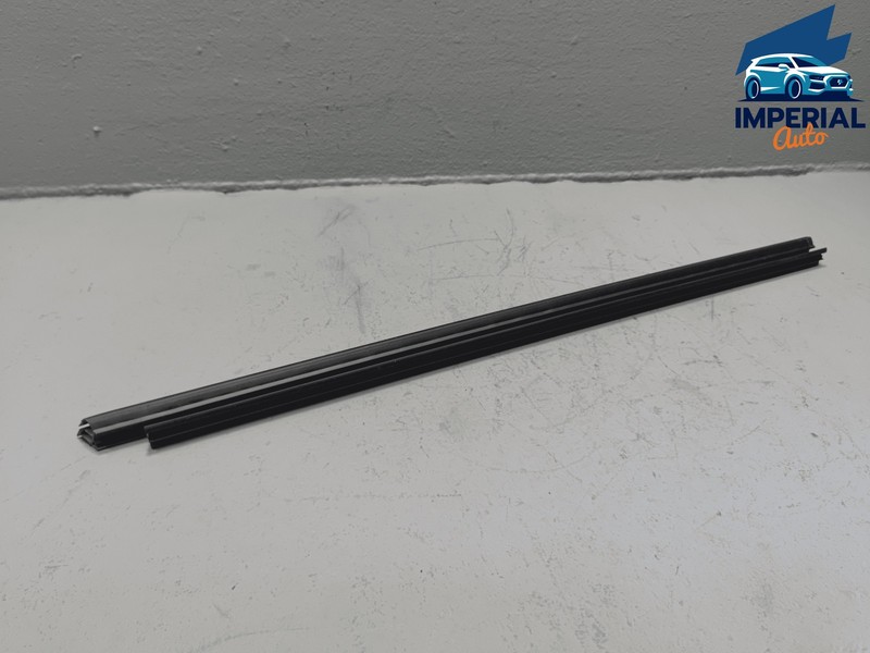 2018-2019 TOYOTA CAMRY FRONT PASSENGER DOOR WINDOW INNER WEATHERSTRIP SEAL OEM