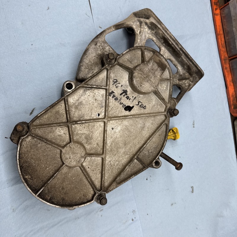 1996 Polaris Indy Trail 500 Evolved Chassis Snowmobile chain case with internals