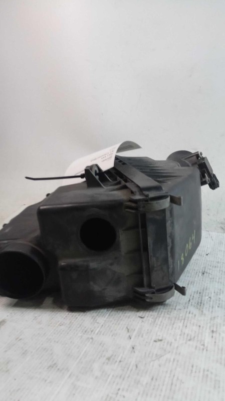 Used Air Cleaner Assembly fits: 2011 Suzuki Sx4 2.0 Grade A