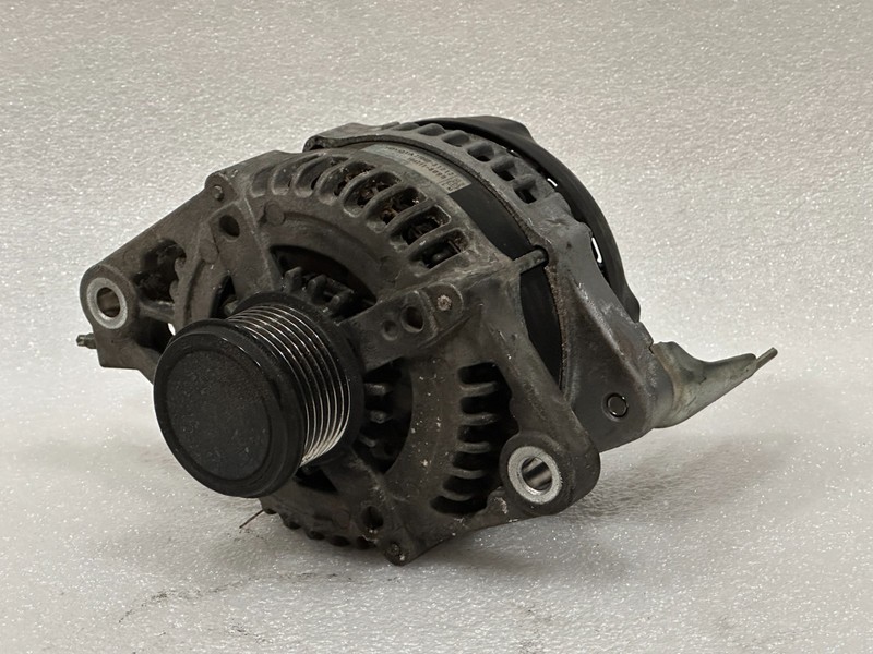 2013-2015 Lexus GS350 Alternator OEM 27060-31212
