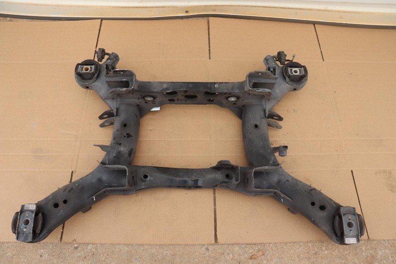 2016-2024 DODGE DURANGO AWD 6.4L REAR SUSPENSION CROSSMEMBER SUBFRAME OEM