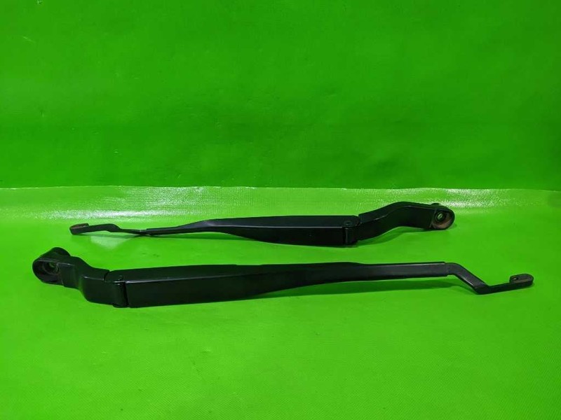 13-19 ATS DRIVER LEFT/PASSENGER RIGHT WINDSHIELD WIPER ARM PAIROEM 4439-65