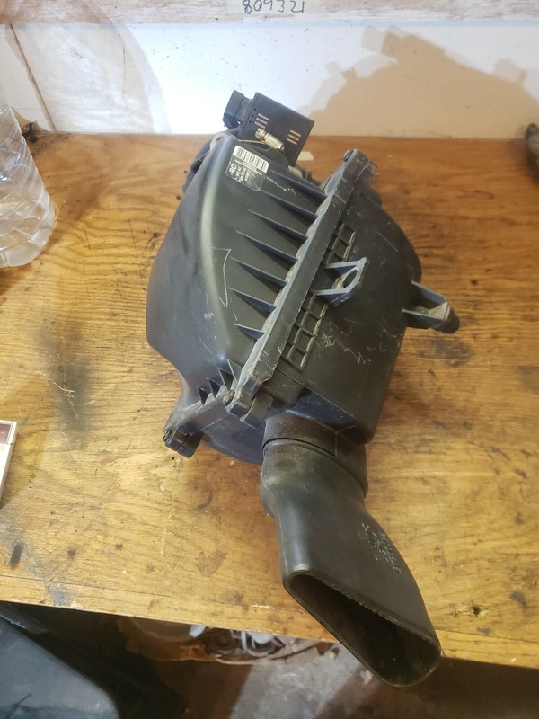 Air Flow Meter 3.1L Fits 95-05 MONTE CARLO filter housing 25099823
