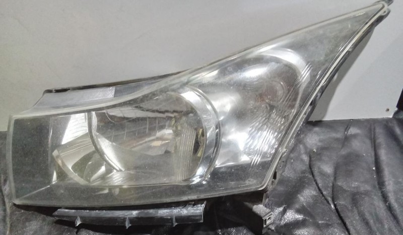 2013-2015 Chevrolet Cruze LH Driver Side Headlight 95291963