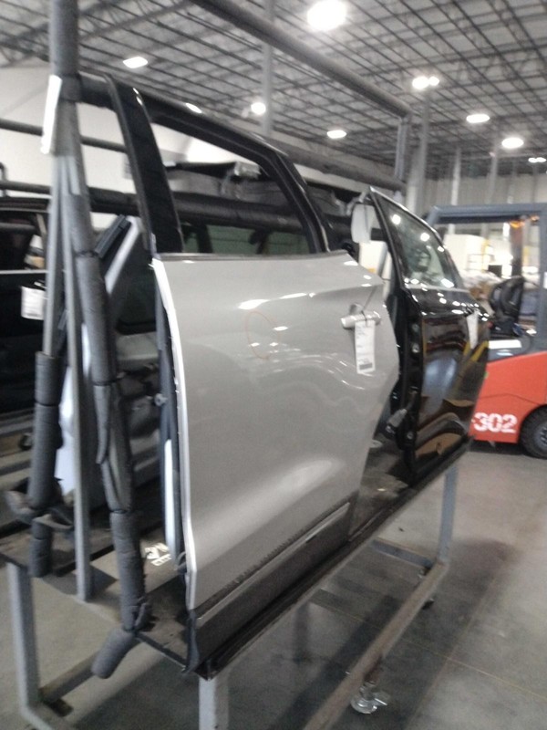 Lincoln MKC 2017 Left Rear Door SILVER 64830 3087