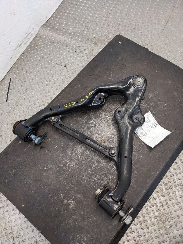 Passenger Lower Control Arm Front Fits 19-25 SIERRA 1500 PICKUP 1180568