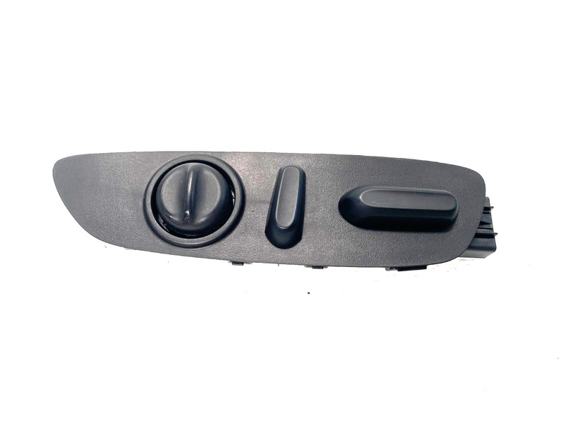 2018-2021 BUICK ENCLAVE FRONT RIGHT SEAT ADJUST CONTROL SWITCH OEM #A0.30