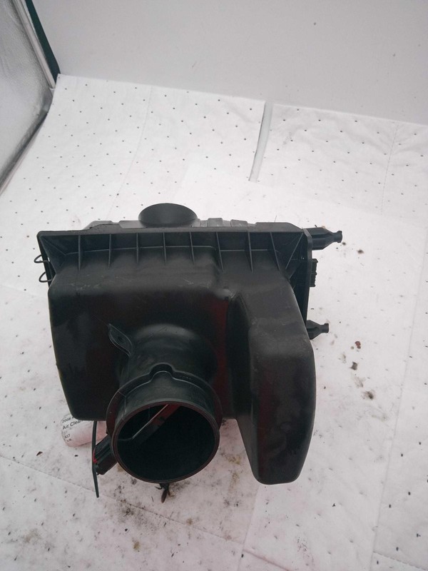 2008 Mercury Mariner Air Cleaner Assembly OEM 3.0L V6 Used 147K Miles