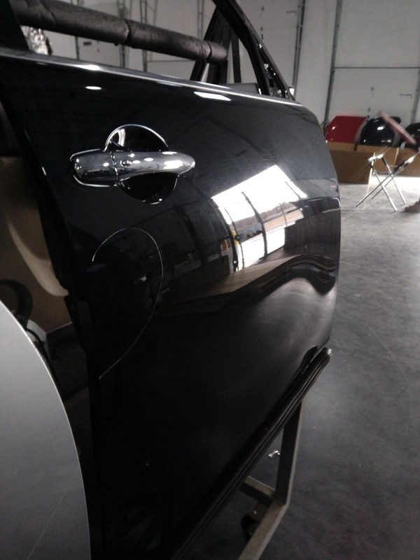 2017 INFINITI QX80 Right Door Black 4DR SUV Used OEM Part - Multiple Dings