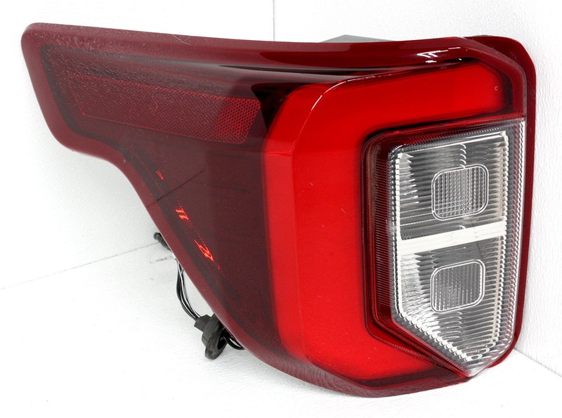 OEM Ford Explorer ST Left Driver Side Tail Lamp LB5Z-13405-B Chipped Lens