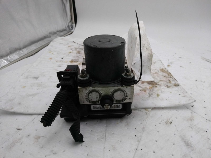 2010 Chevrolet Camaro ABS Pump & Motor Assembly OEM 92240018, 120K Miles