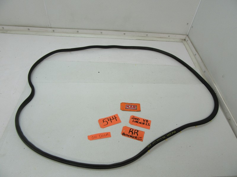 LINCOLN LS PASSENGER SIDE RIGHT REAR DOOR PANEL SEAL RUBBER WEATHER STRIP CAR RH