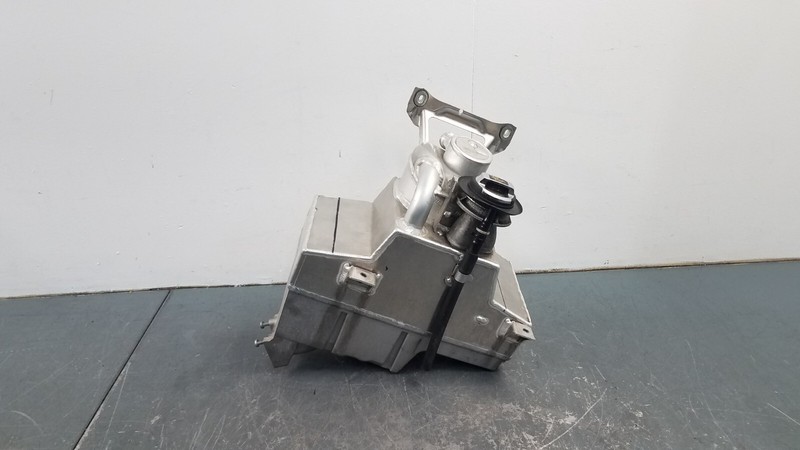 2018 Audi R8 V10 Oil Sump Reservoir Tank / Cap #0182 D1