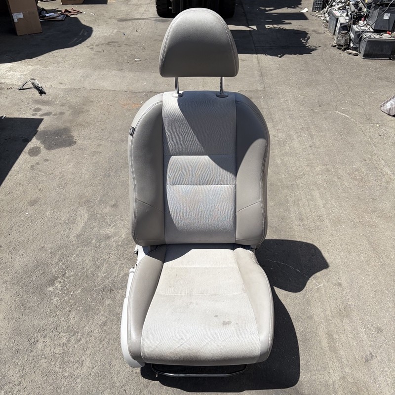 12-14 Honda Insight Right Front Seat Gray OEM