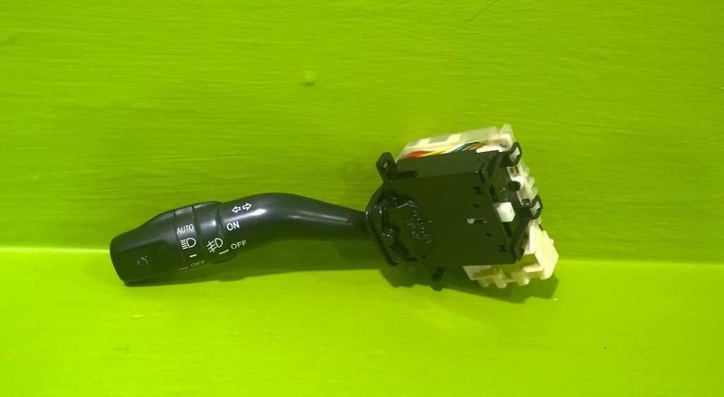 00 01 AVALON XLS HEADLIGHT TURN SIGNAL COLUMN SWITCH OEM 3908-7