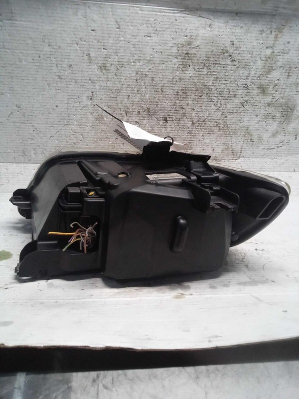 2015 AUDI Q7 Right Headlight Assembly Grey 288264 Used 85k Miles