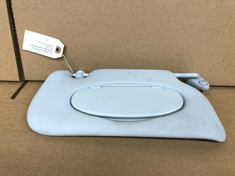 ⭐08-10 MINI COOPER CLUBMAN S R55 FRONT RIGHT SUN VISOR SHADE MIRROR OEM LOT2248