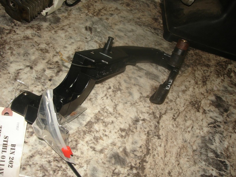Stihl 011 AV throttle handlechainsaw part 011av bin 202