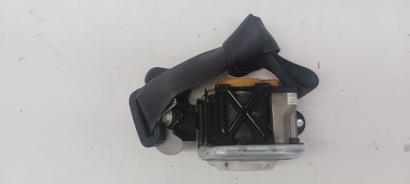 09-'12 HYUNDAI ELANTRA Hatchback Front Seat Belt driver retractor black OEM
