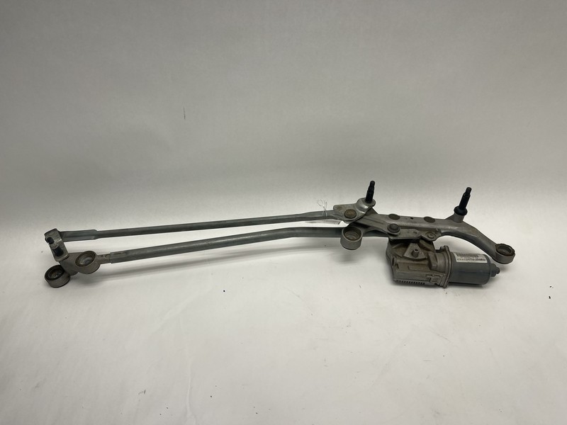 2012 AUDI Q7 WINDSHIELD WIPER MOTOR AND LINKAGE OEM