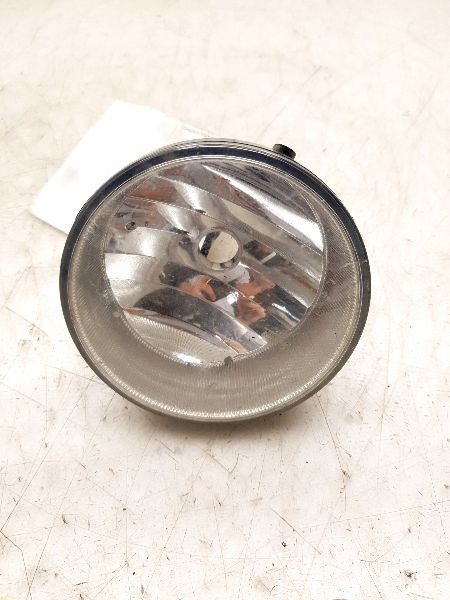 08-17 TOYOTA SEQUOIA SR5 PASSENGER SIDE FRONT FOG LIGHT ASSEMBLY