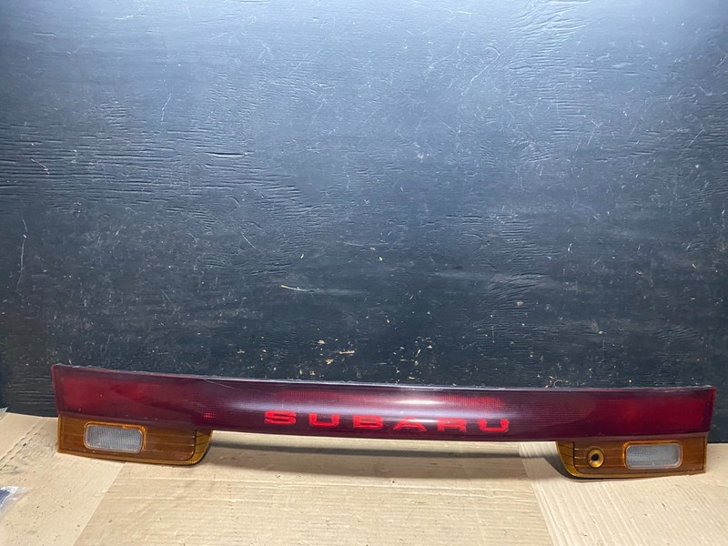 1995 to 1996 Subaru Legacy Wagon Trunk Mounted Center Tail Light Panel V3377 DG
