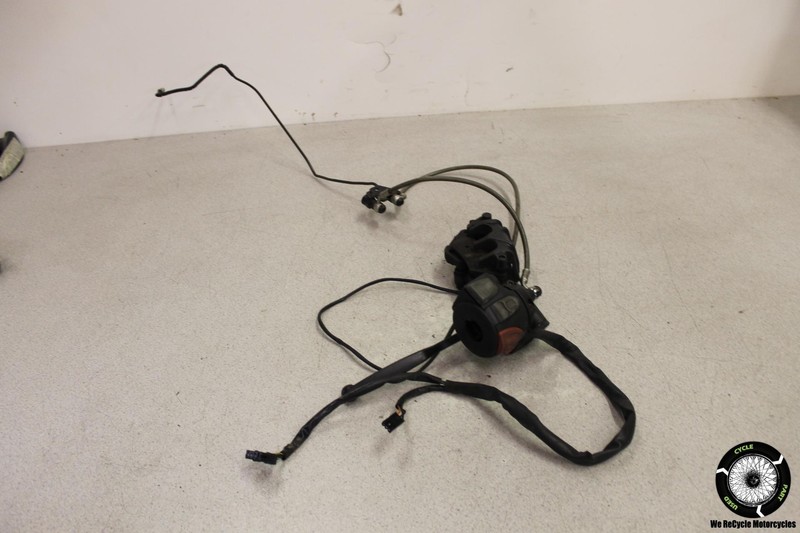 2003 BMW F650CS FRONT BRAKE MASTER CYLINDER w/ LEVER SWITCHES LINES F 650 CS 03