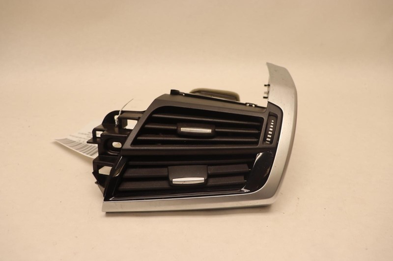 2014-2018 BMW X5 F15 F16 RIGHT PASSENGER DASHBOARD OUTER A/C AIR VENT GRILLE OEM