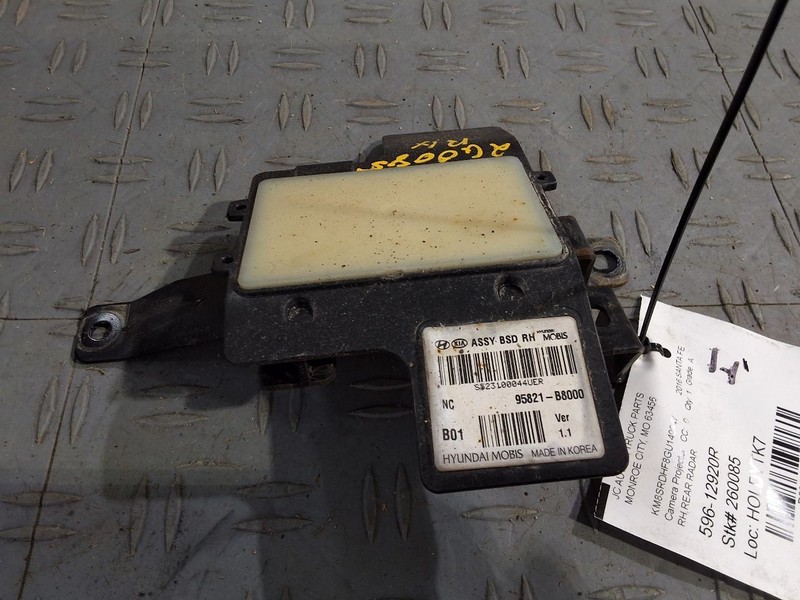 2013-2016 Hyundai Santa Fe Passenger Blind Spot Alert Radar Unit LWB 3.3l RH