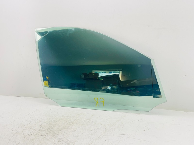 08-14 Mercedes W204 C250 Front Right Door Window Auto Glass OEM