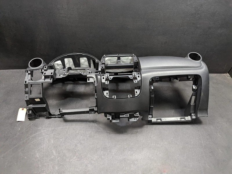 Dashboard Instrument Panel 2017 Nissan Versa 68200-3BA0A 2014 2015 2016 - 2019