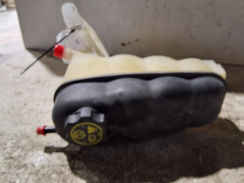 Coolant Reservoir Fits 07-19 SIERRA 2500 PICKUP 3382126